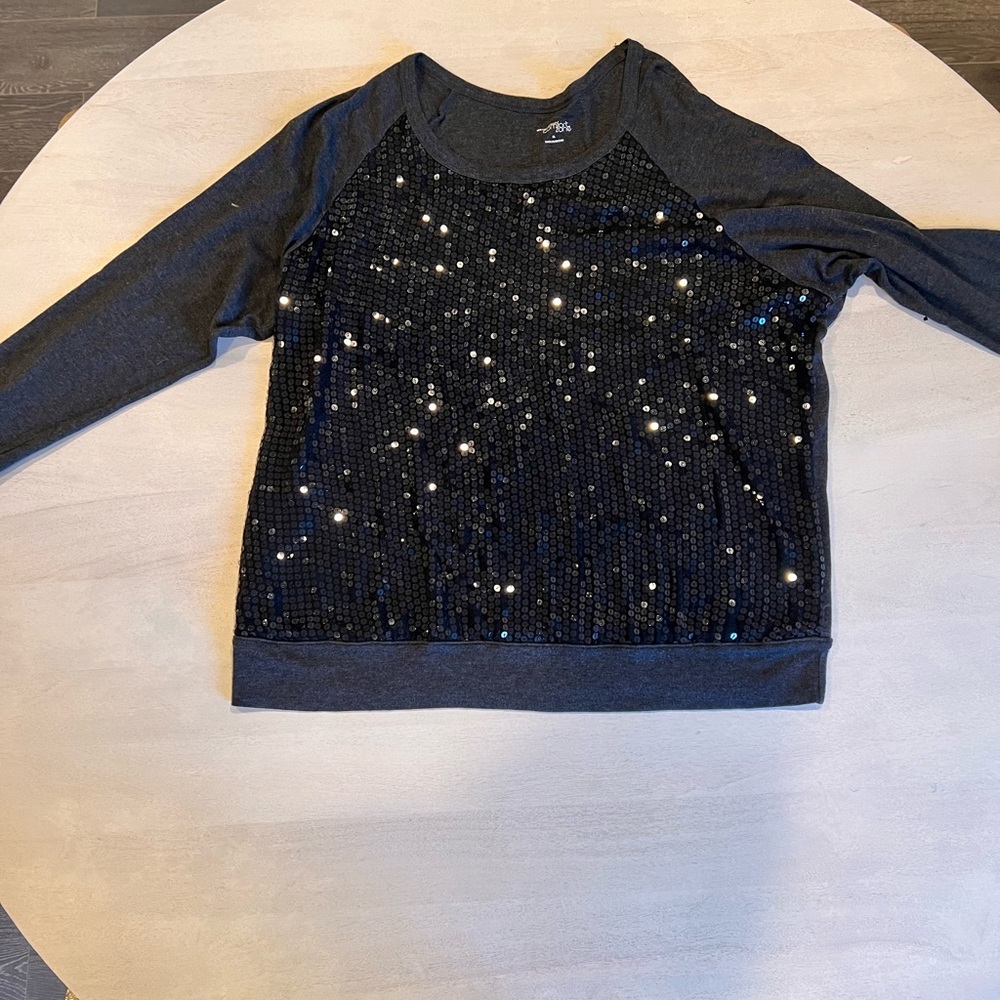 NY and Comoany shirt for party! XL ! Outgrown